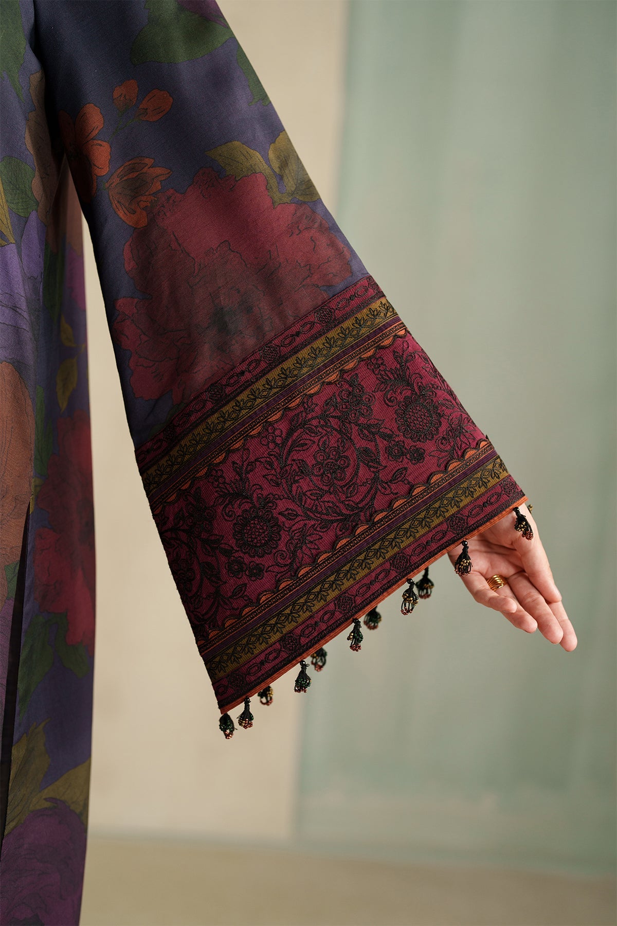 EMBROIDERED VISCOSE SF-4325