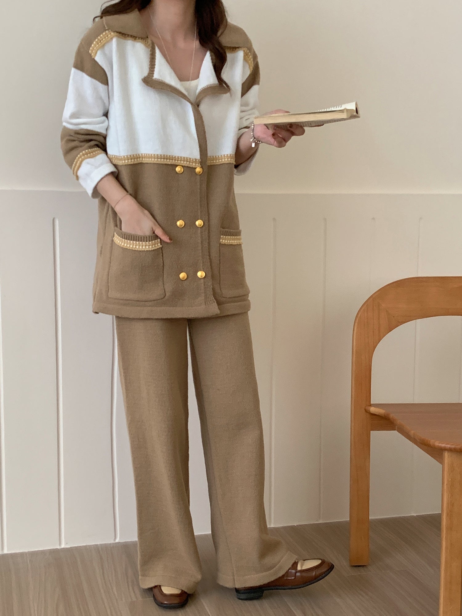 Fiji Beige White Two Piece Suit