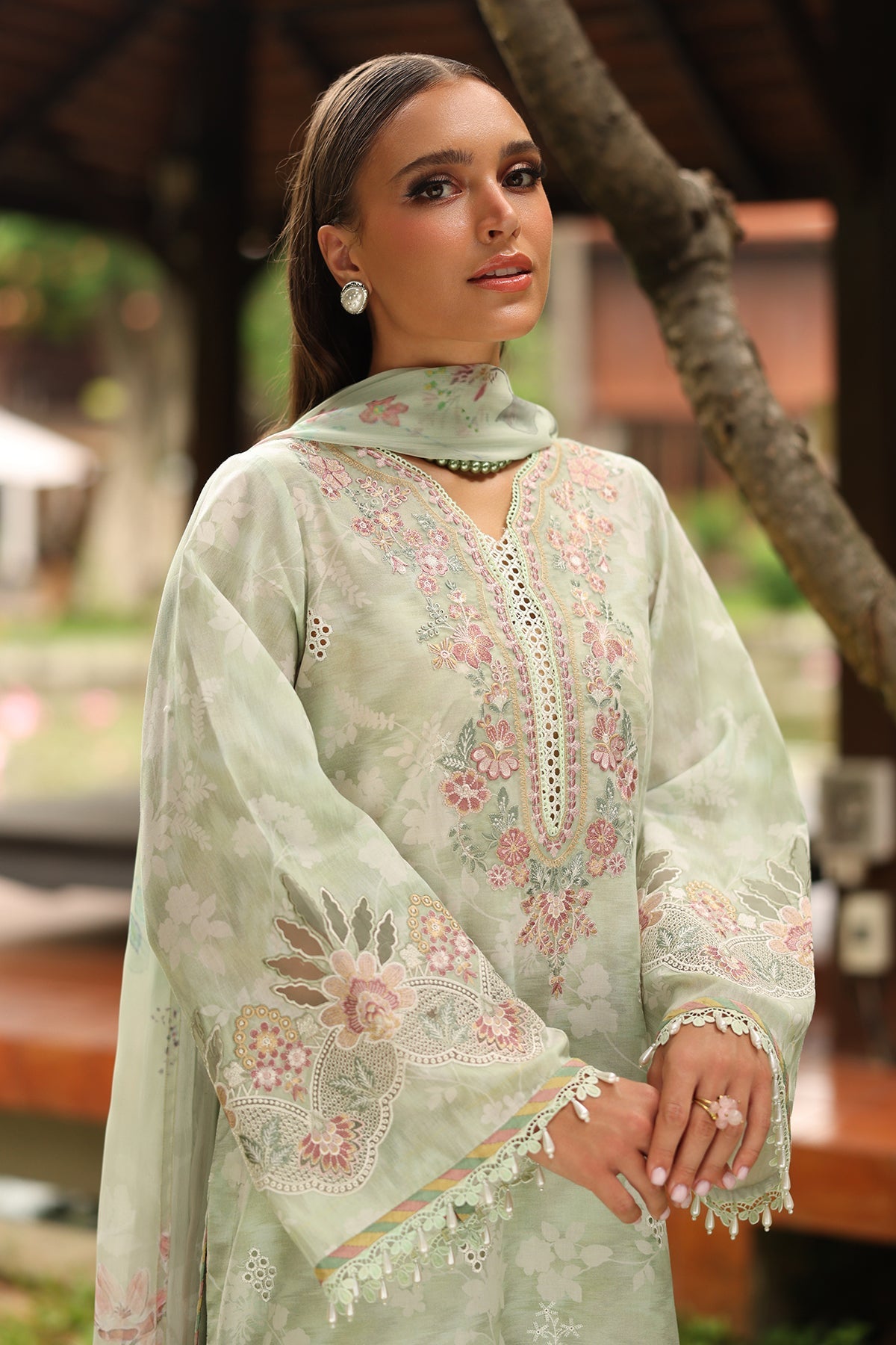 EMBROIDERED LAWN SF-4249