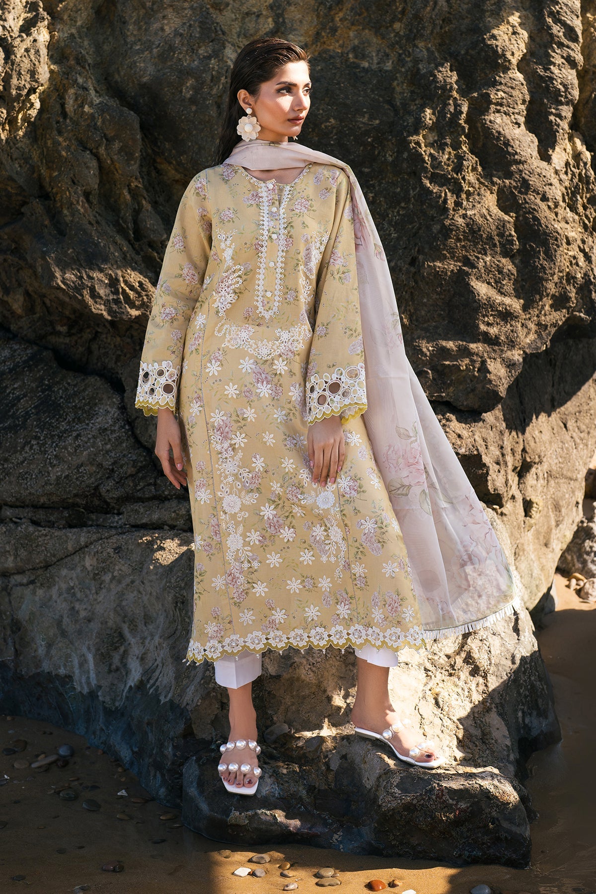 EMBROIDERED PRINTED LAWN SF-4110