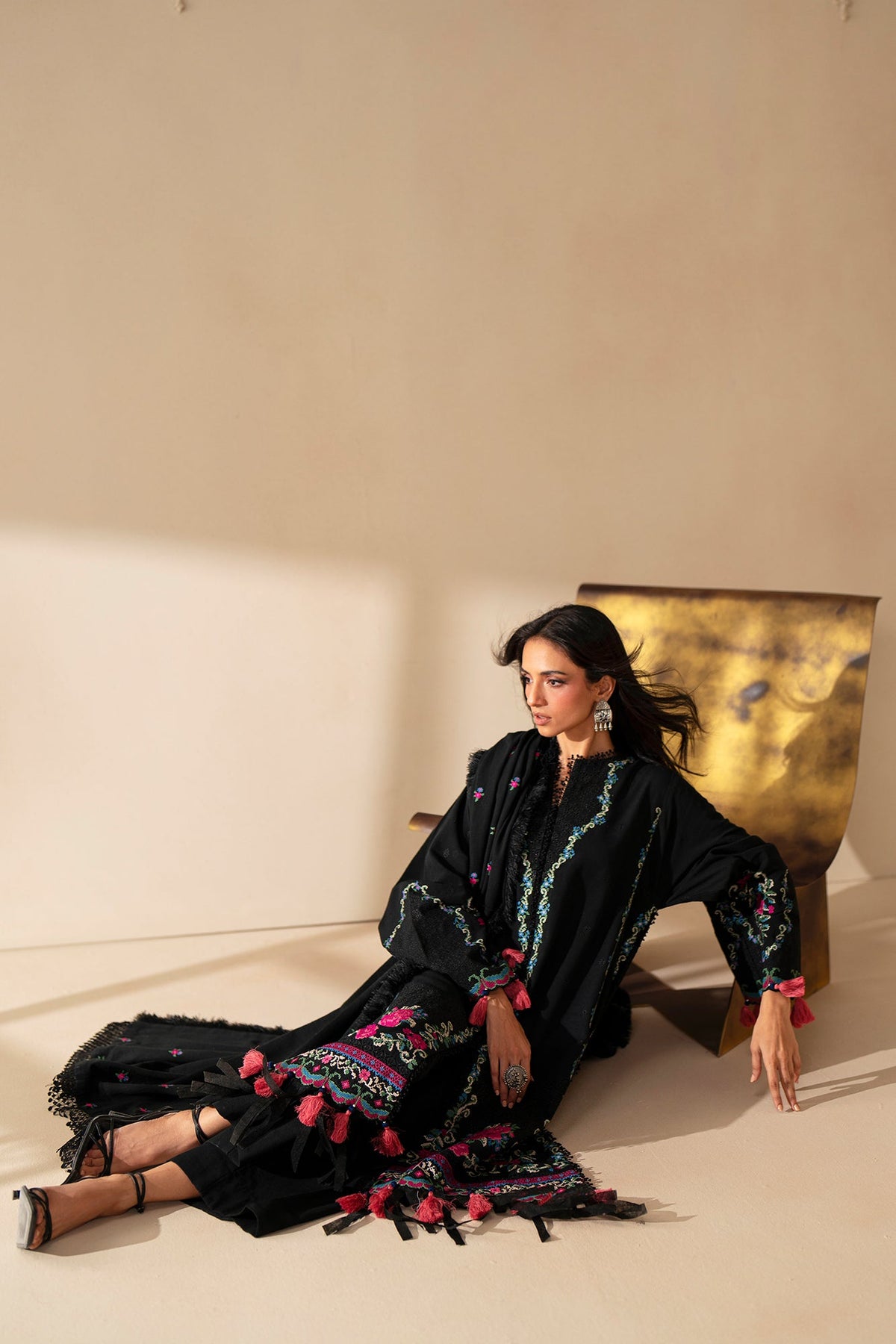 EMBROIDERED SUIT (E0787/203/902)