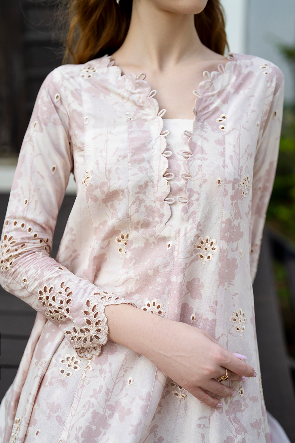 UE-526 Printed Lawn