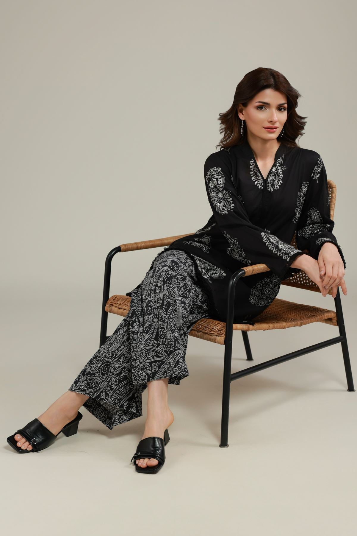 Paisley V-Neck Kurta