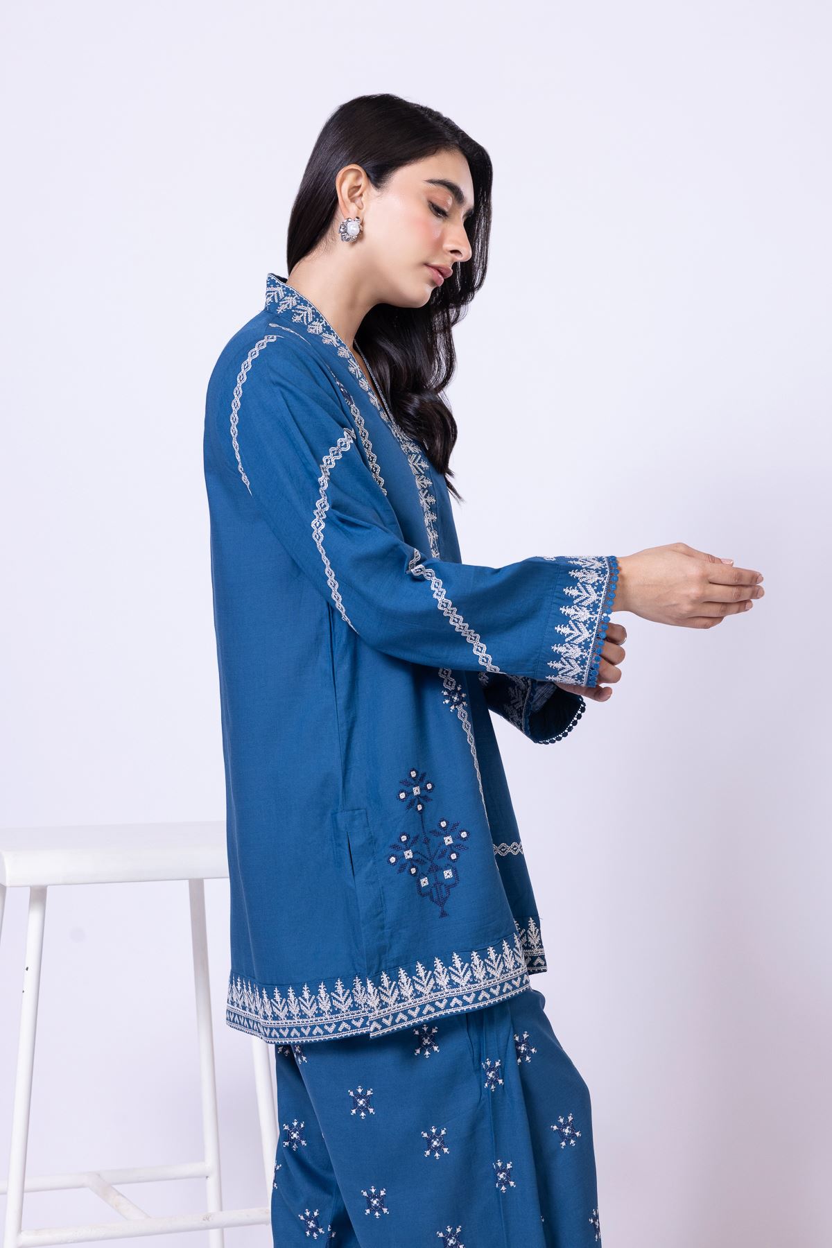 Embroidered | Dull Raw Silk Kurta