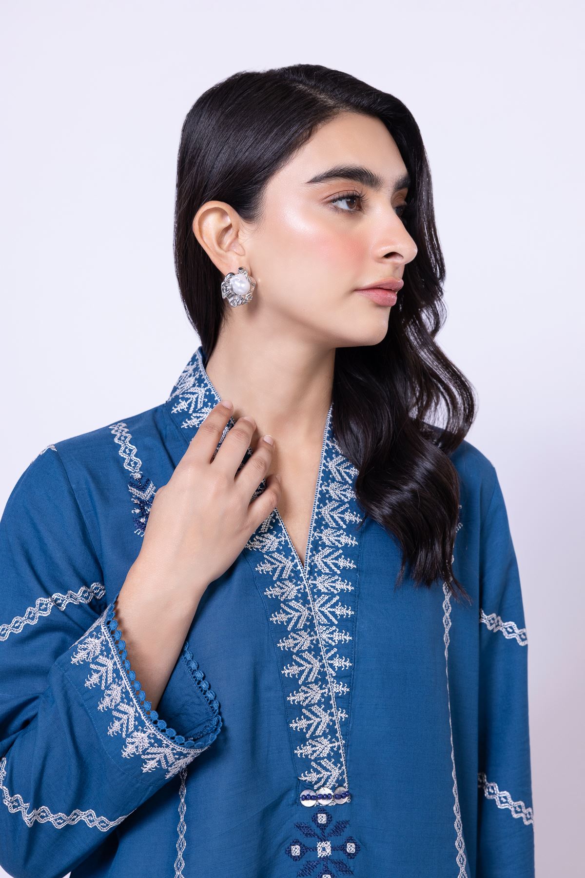 Embroidered | Dull Raw Silk Kurta
