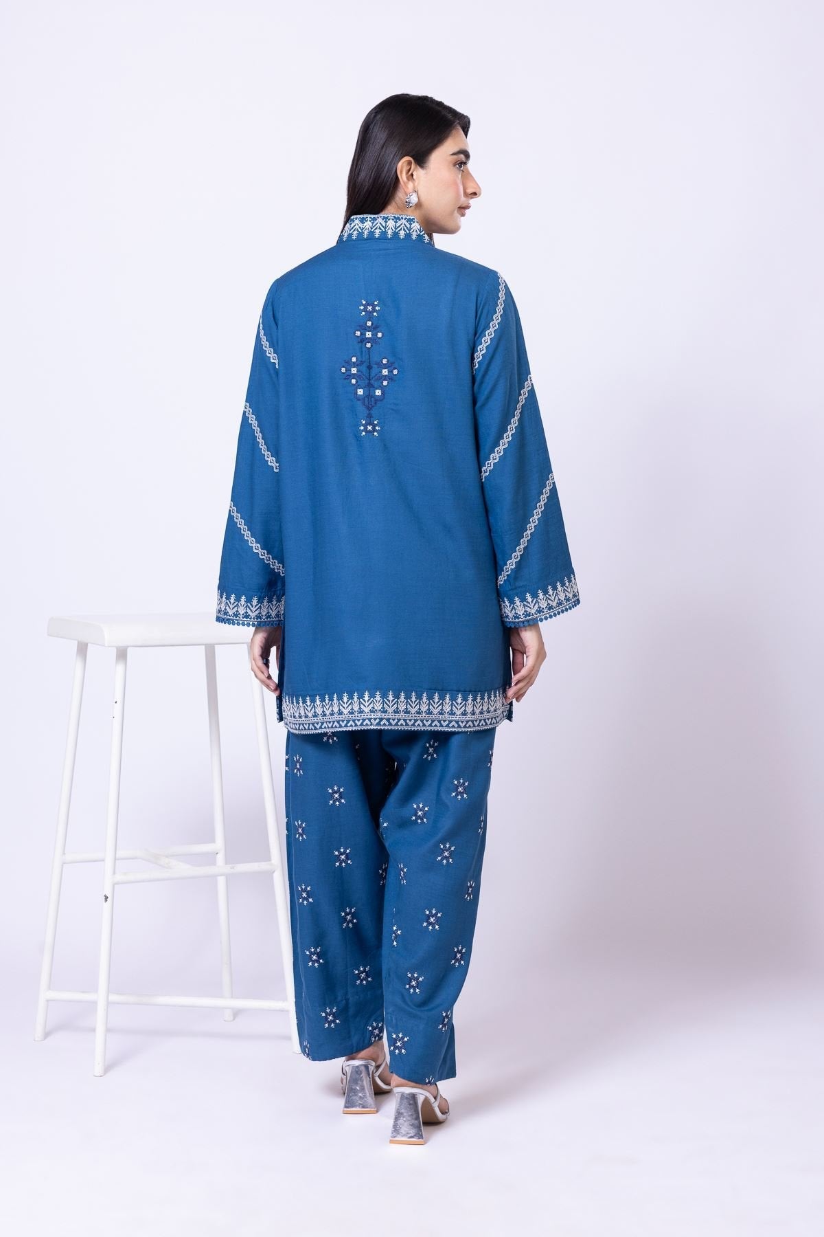 Embroidered | Dull Raw Silk Kurta