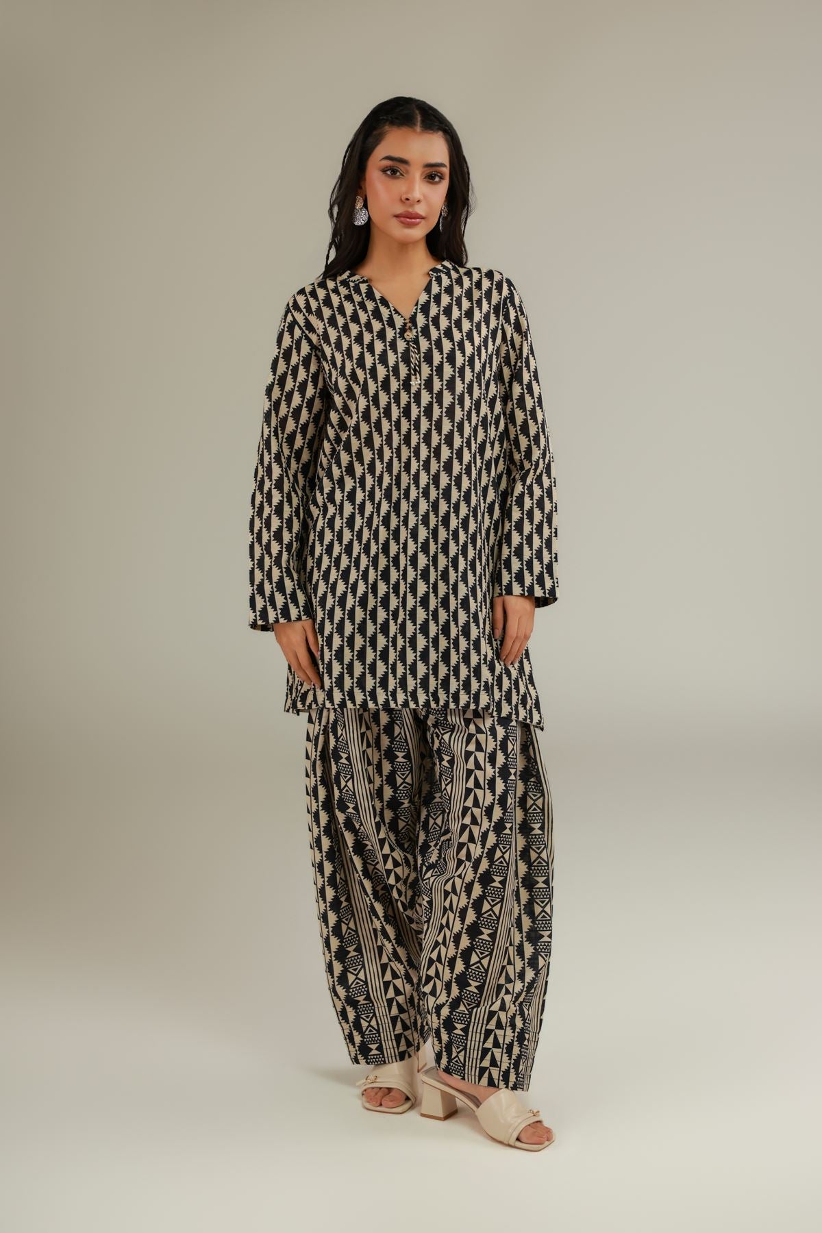 Relaxed Geometric Pants