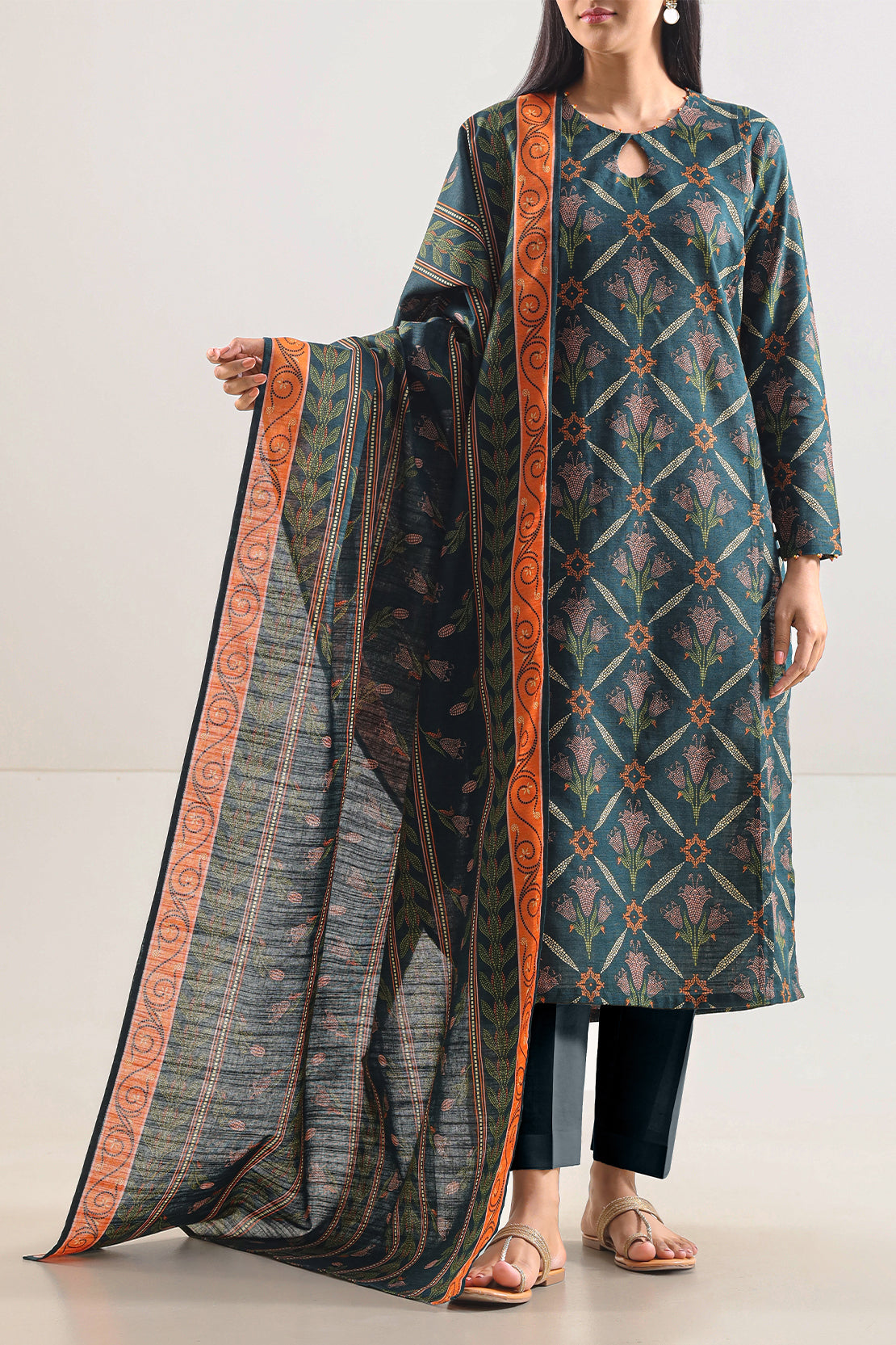 Unstitched Printed 3 Piece – in Lawn & Khaddar114104