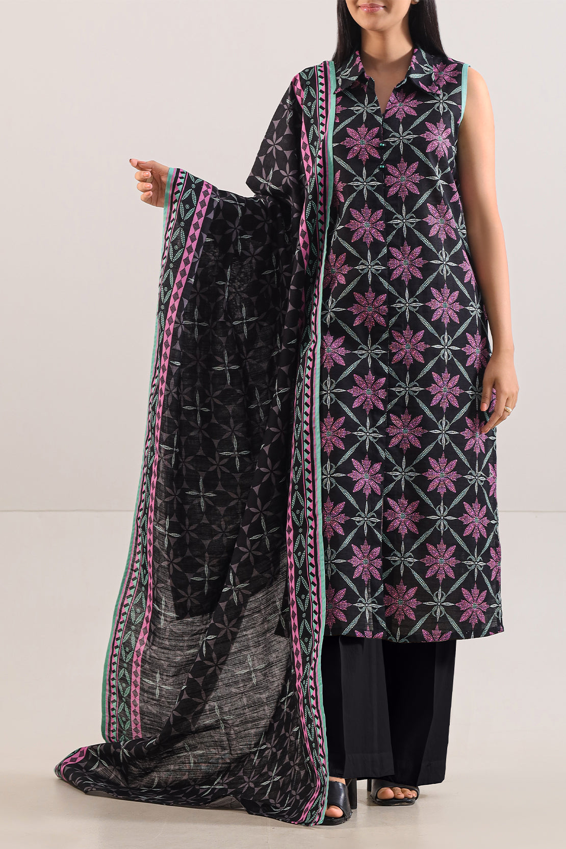 Unstitched Printed Cotton Khaddar 3 Piece114107