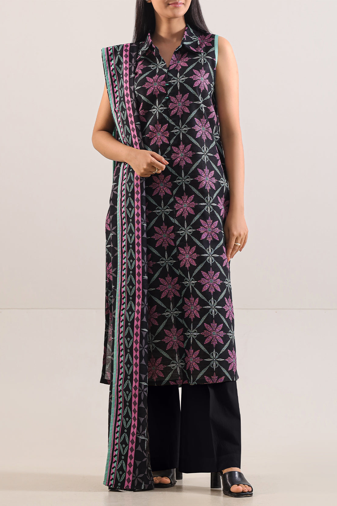 Unstitched Printed Cotton Khaddar 3 Piece114107