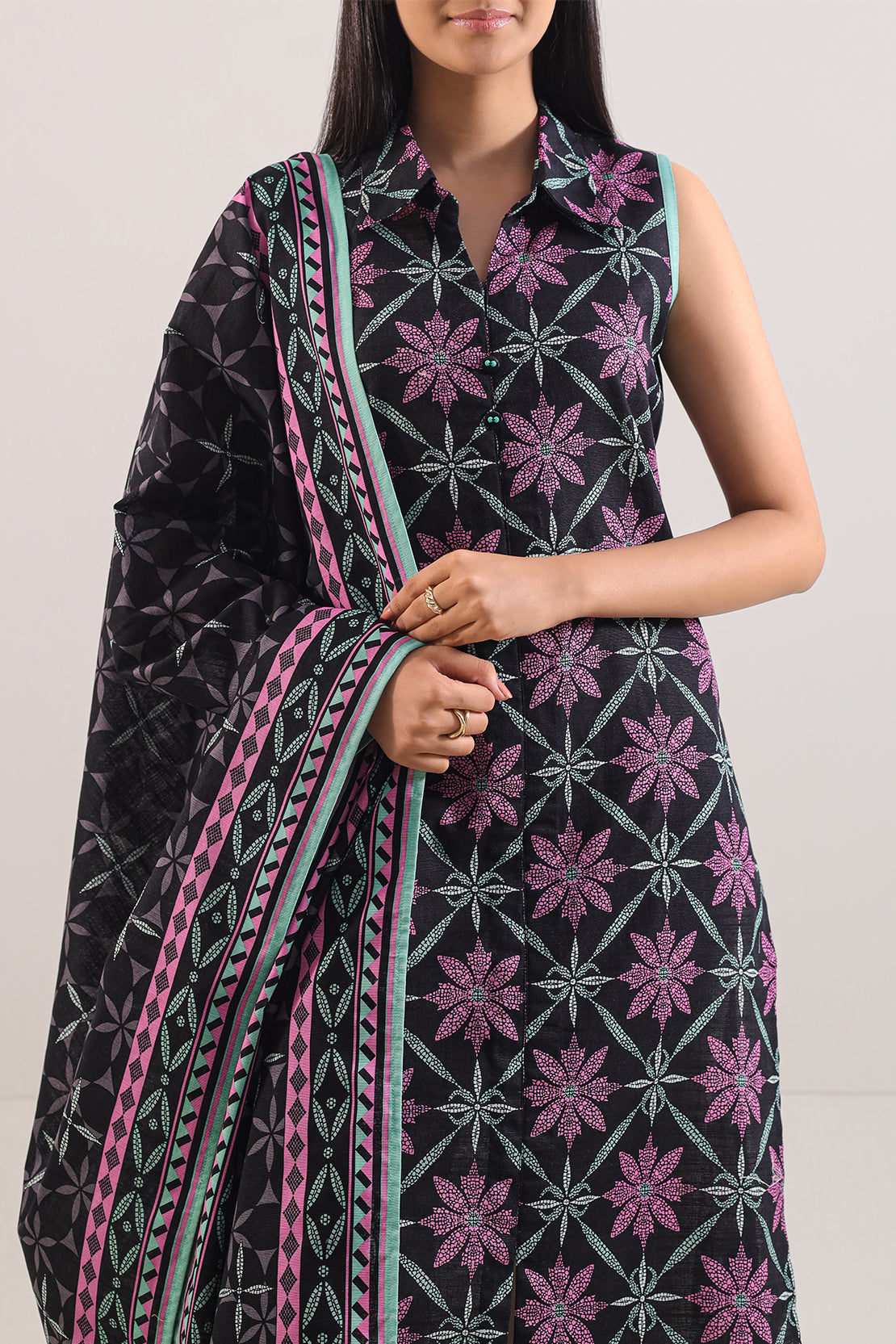 Unstitched Printed Cotton Khaddar 3 Piece114107