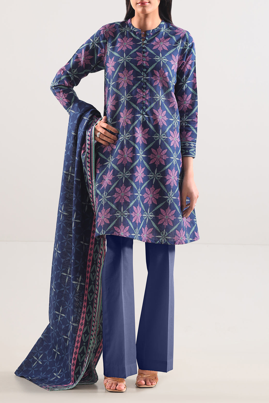 Unstitched Printed Cotton Khaddar 3 Piece114108