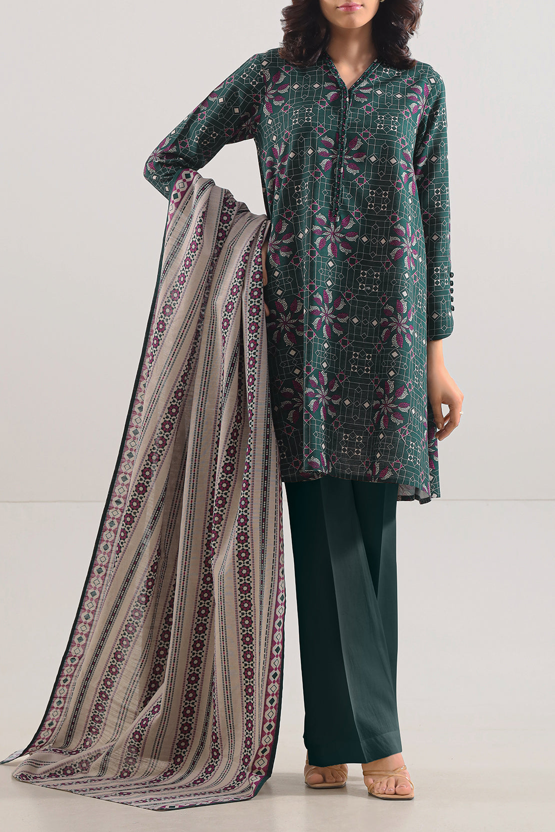 Unstitched Printed Cotton Khaddar 3 Piece117045