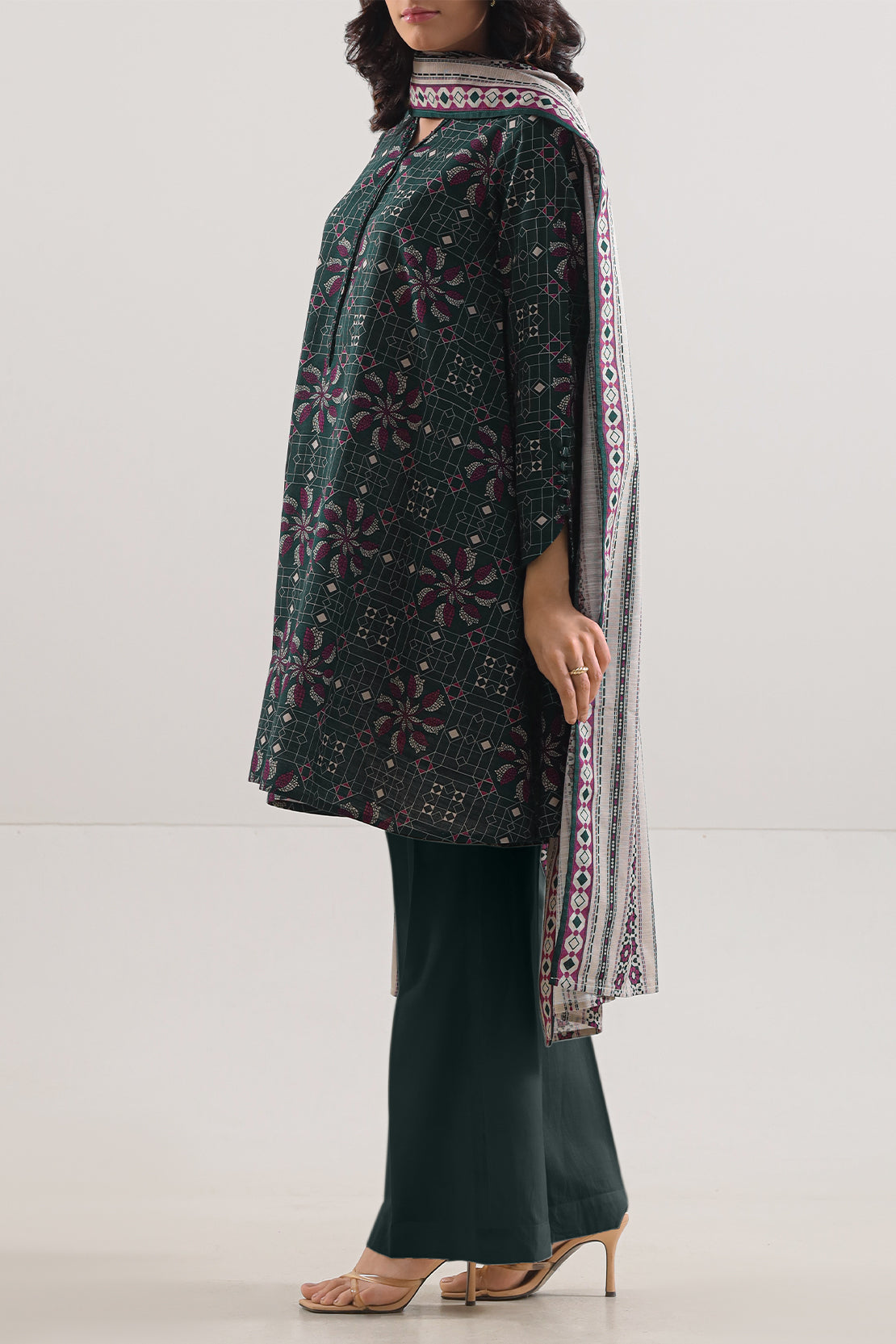 Unstitched Printed Cotton Khaddar 3 Piece117045