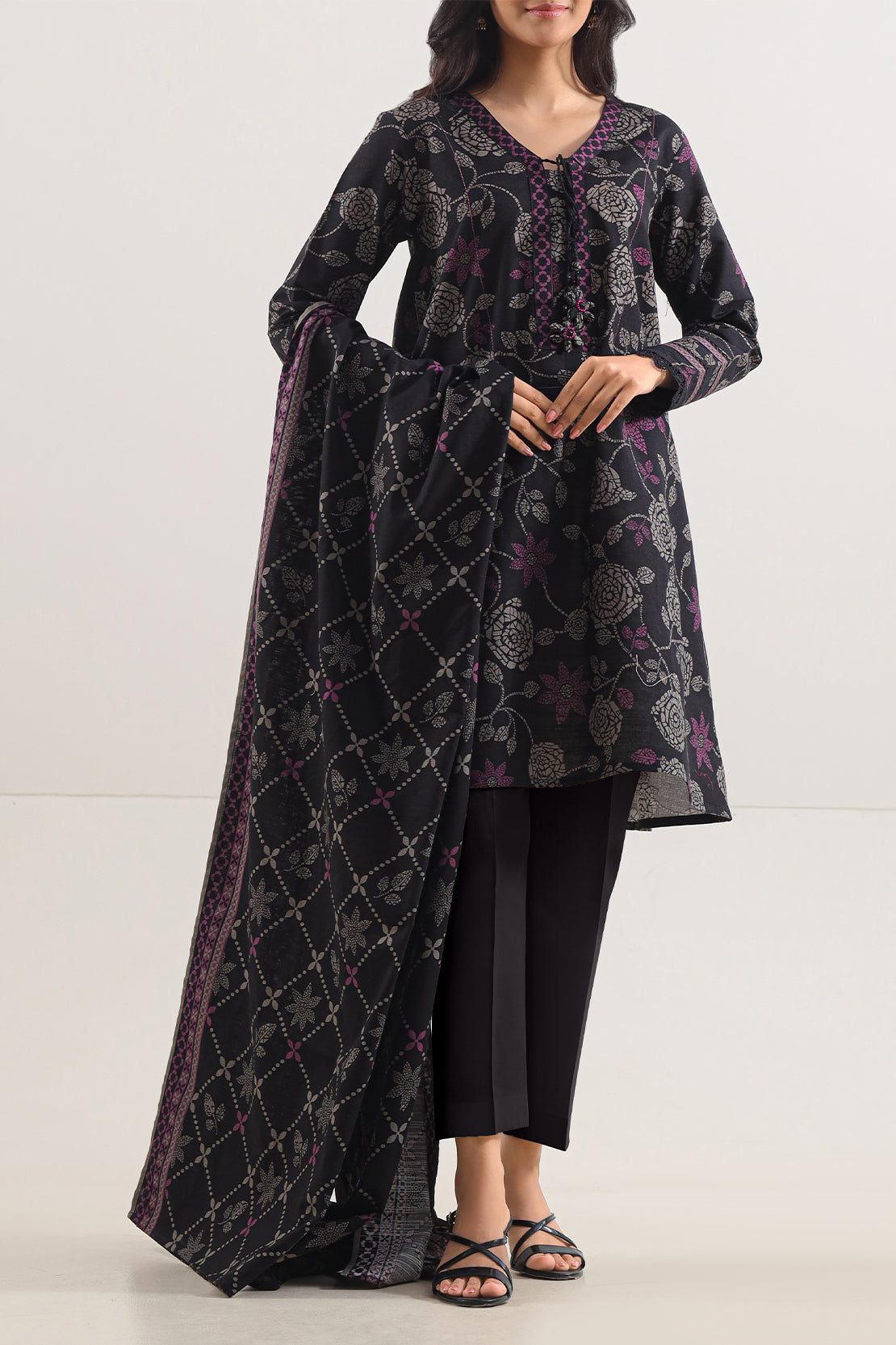 Unstitched Printed Cotton Khaddar 3 Piece117047