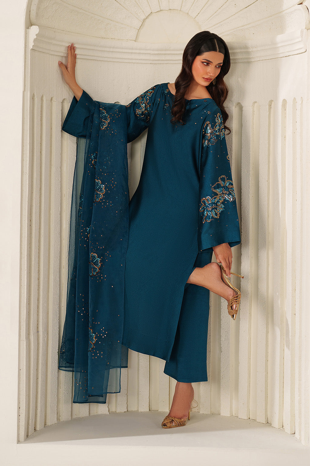 UE-616  Embroidered Ramen Silk