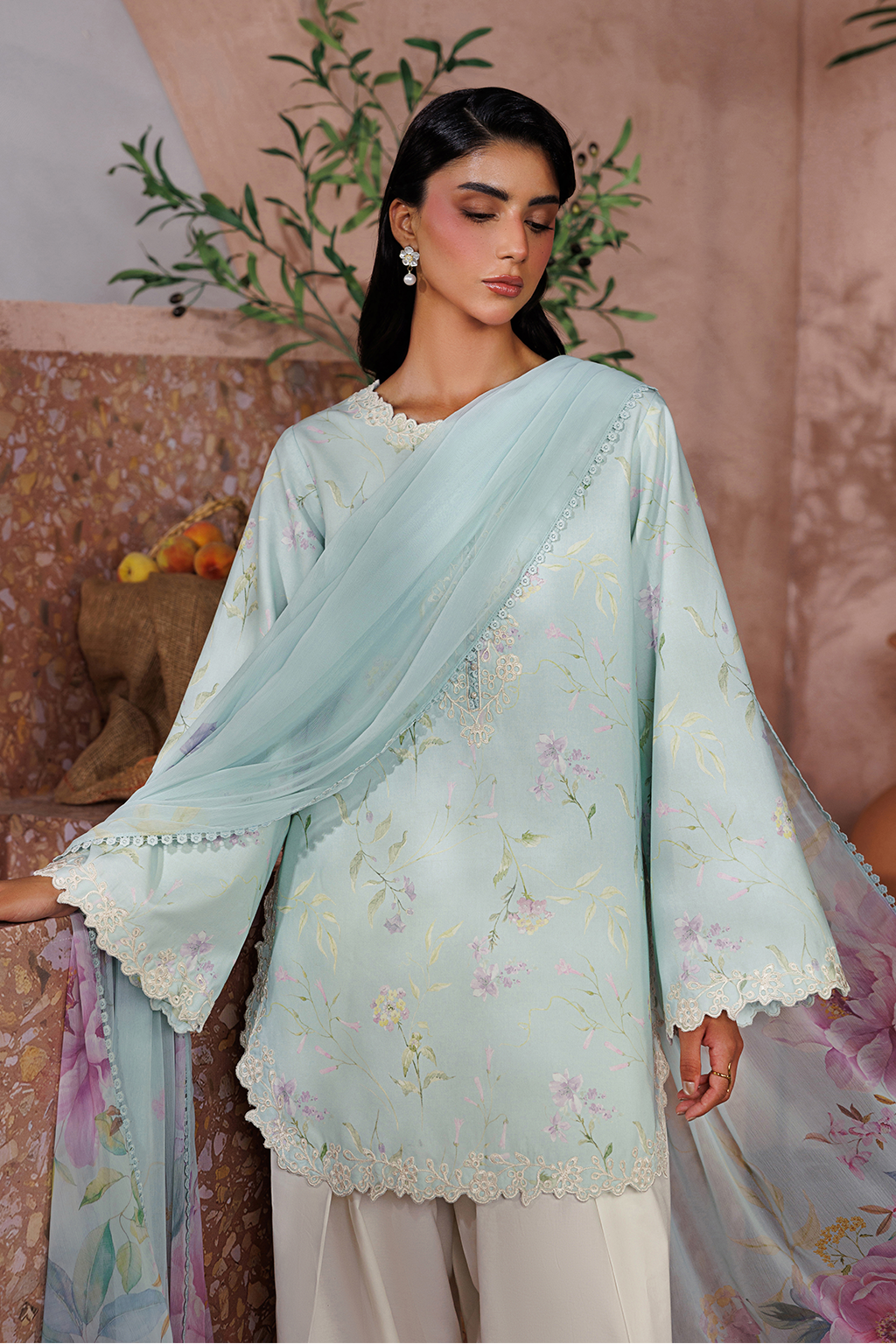 UE-705 Printed Lawn