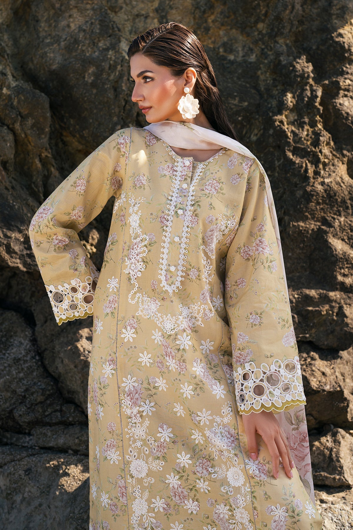 EMBROIDERED PRINTED LAWN SF-4110
