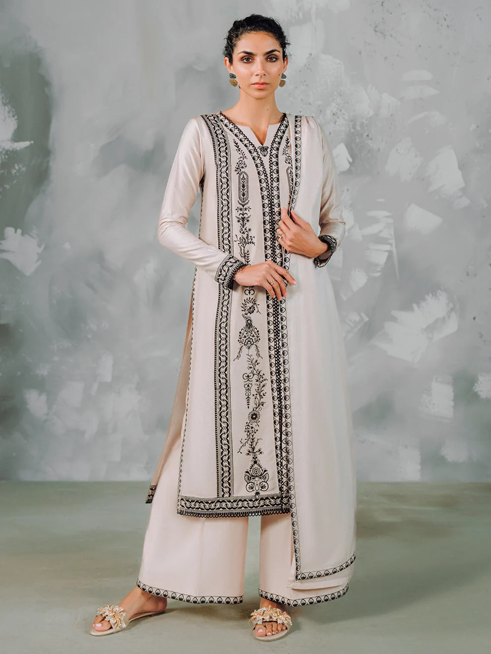 Onyx Filigree – 3Pcs Rawsilk Ensemble
