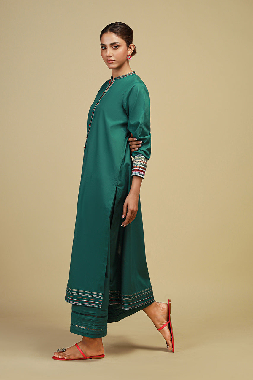 Nida Azwer