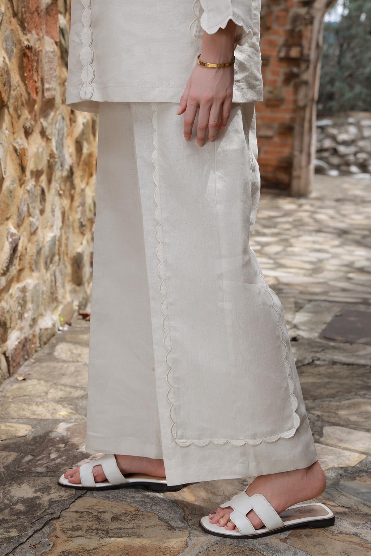 https://cdn.shopify.com/s/files/1/0663/9616/0233/files/268A5691.jpg?v=1757500698