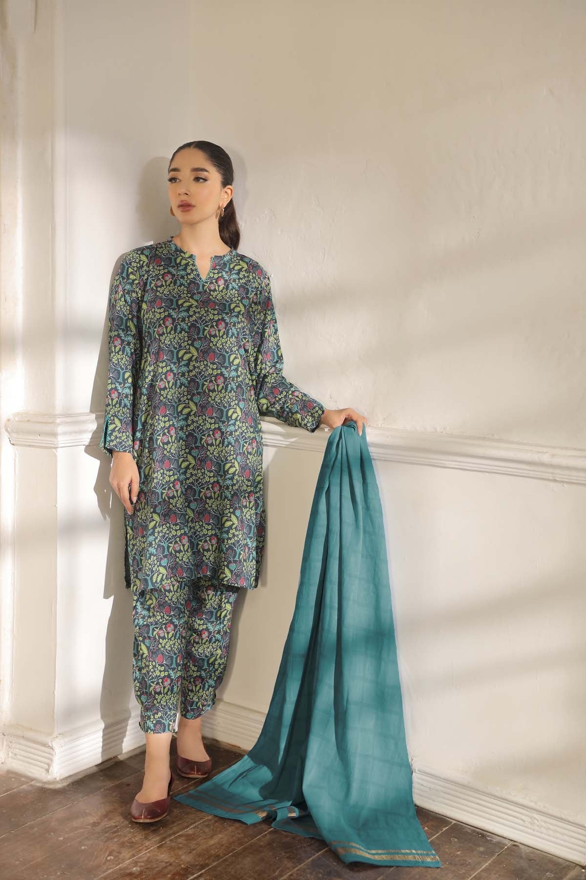 Unstitched Viscose Suit 3Pc