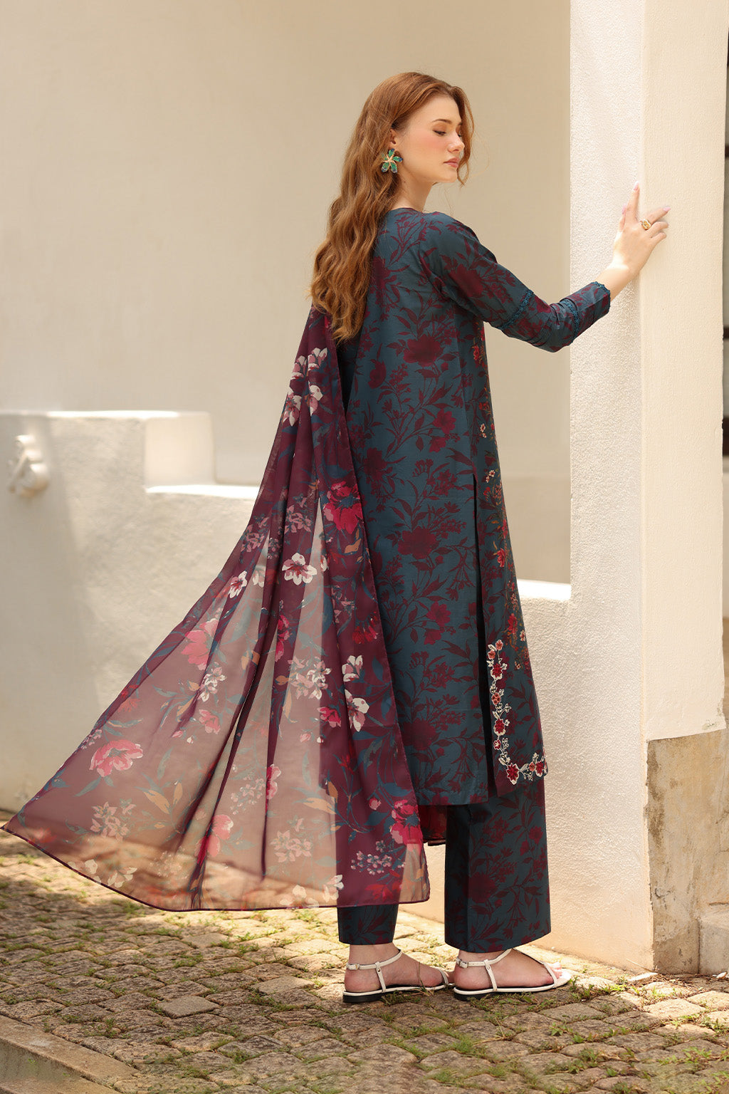 UE-495 Printed Lawn