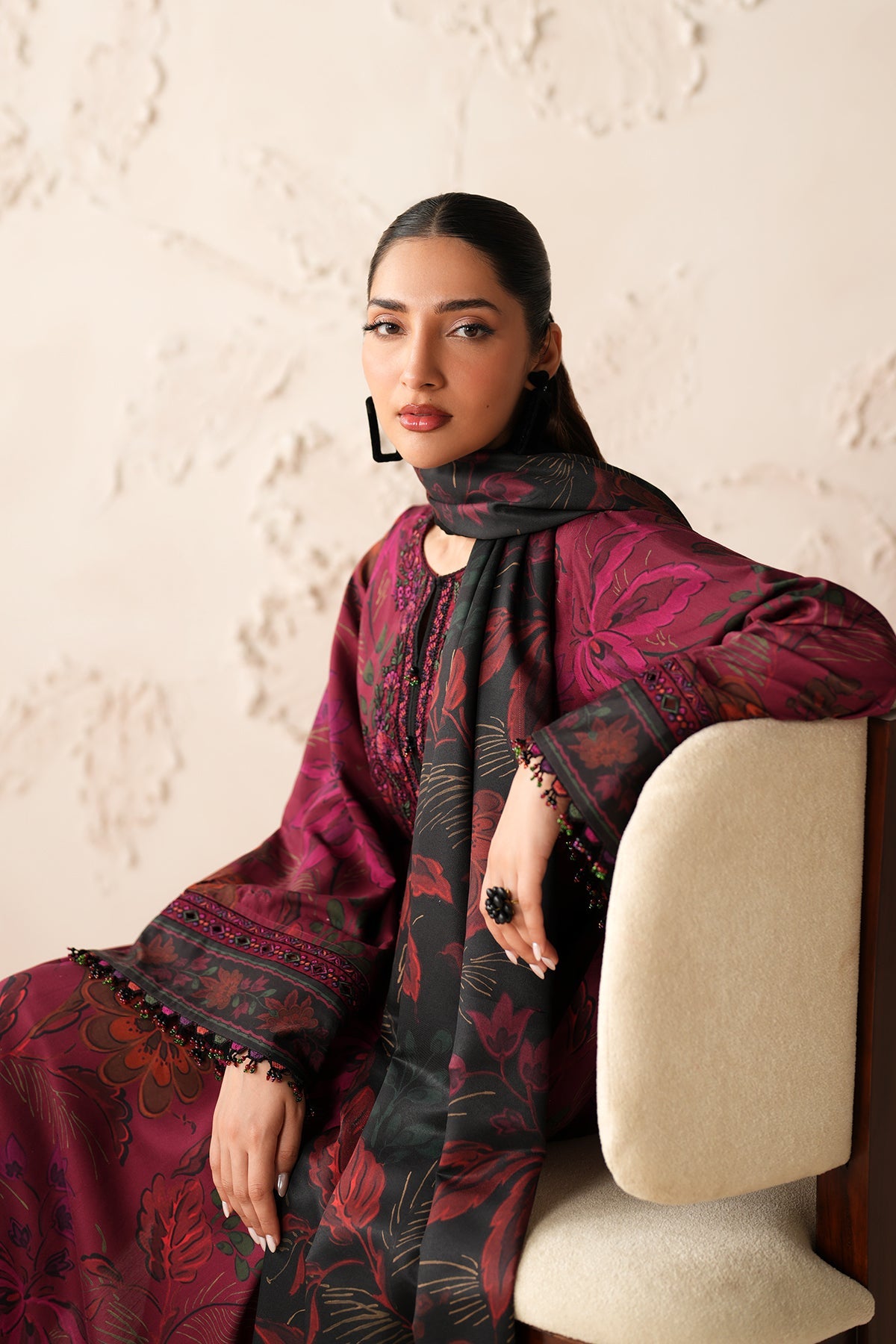 EMBROIDERED PRINTED VISCOSE SF-4304