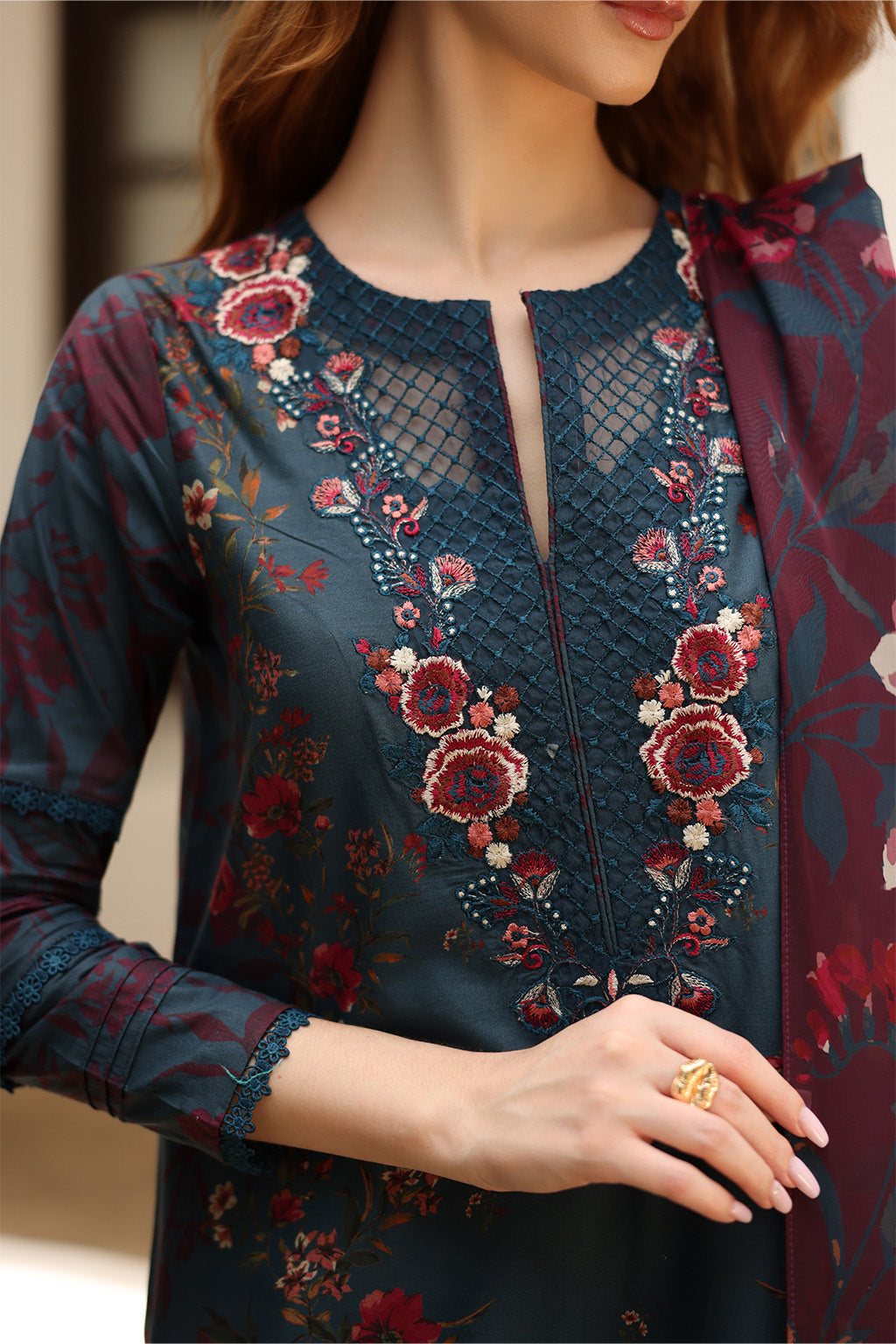 UE-495 Printed Lawn