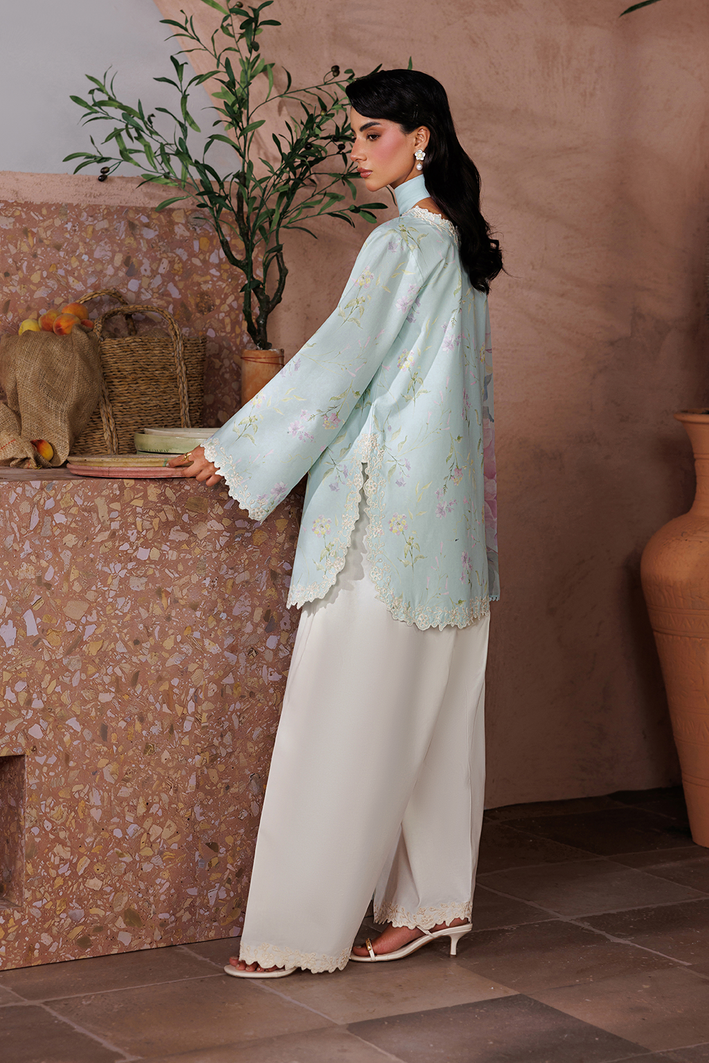 UE-705 Printed Lawn