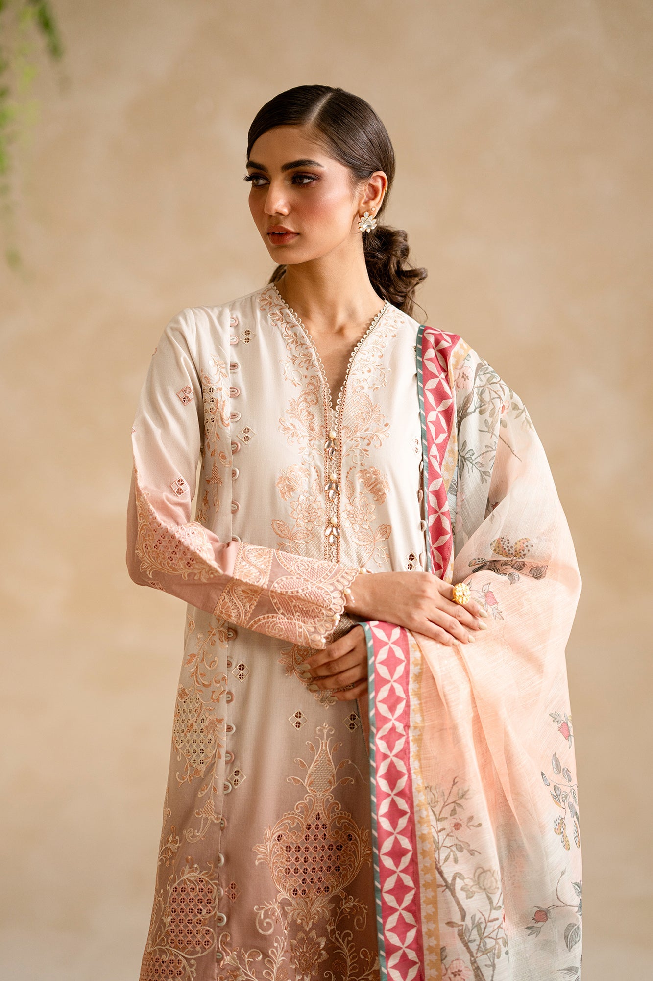 EMBROIDERED LAWN SUIT (E0555/203/807)