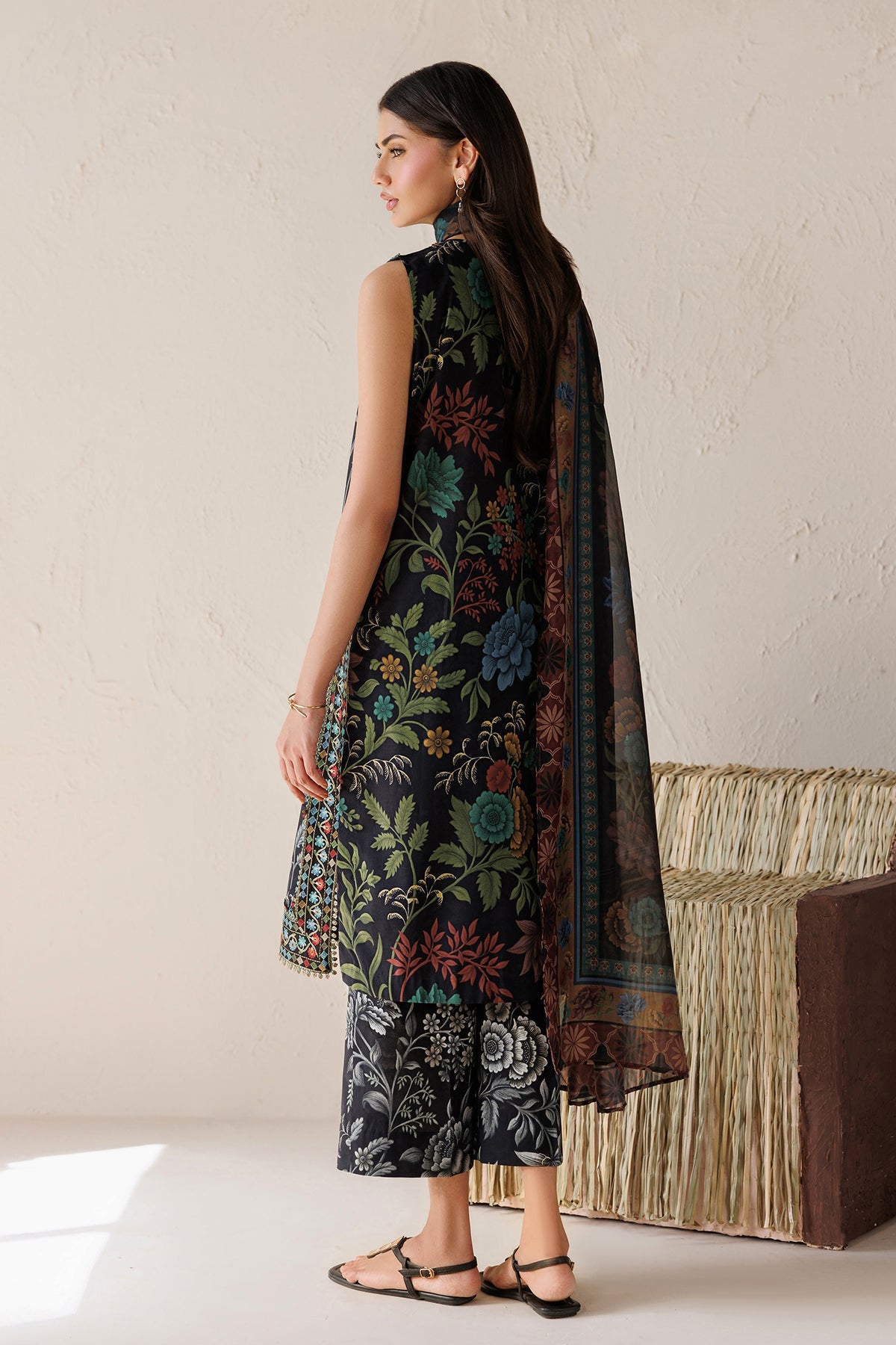 EMBROIDERED LAWN UF-4516