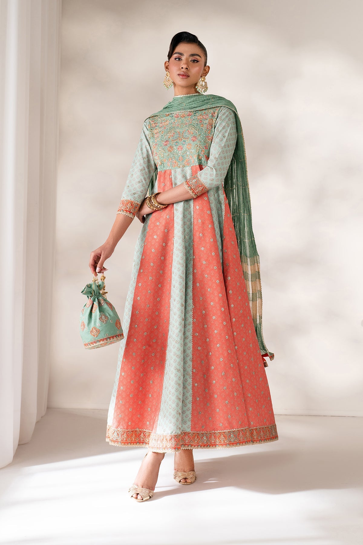 Embroidered Lawn Kurta