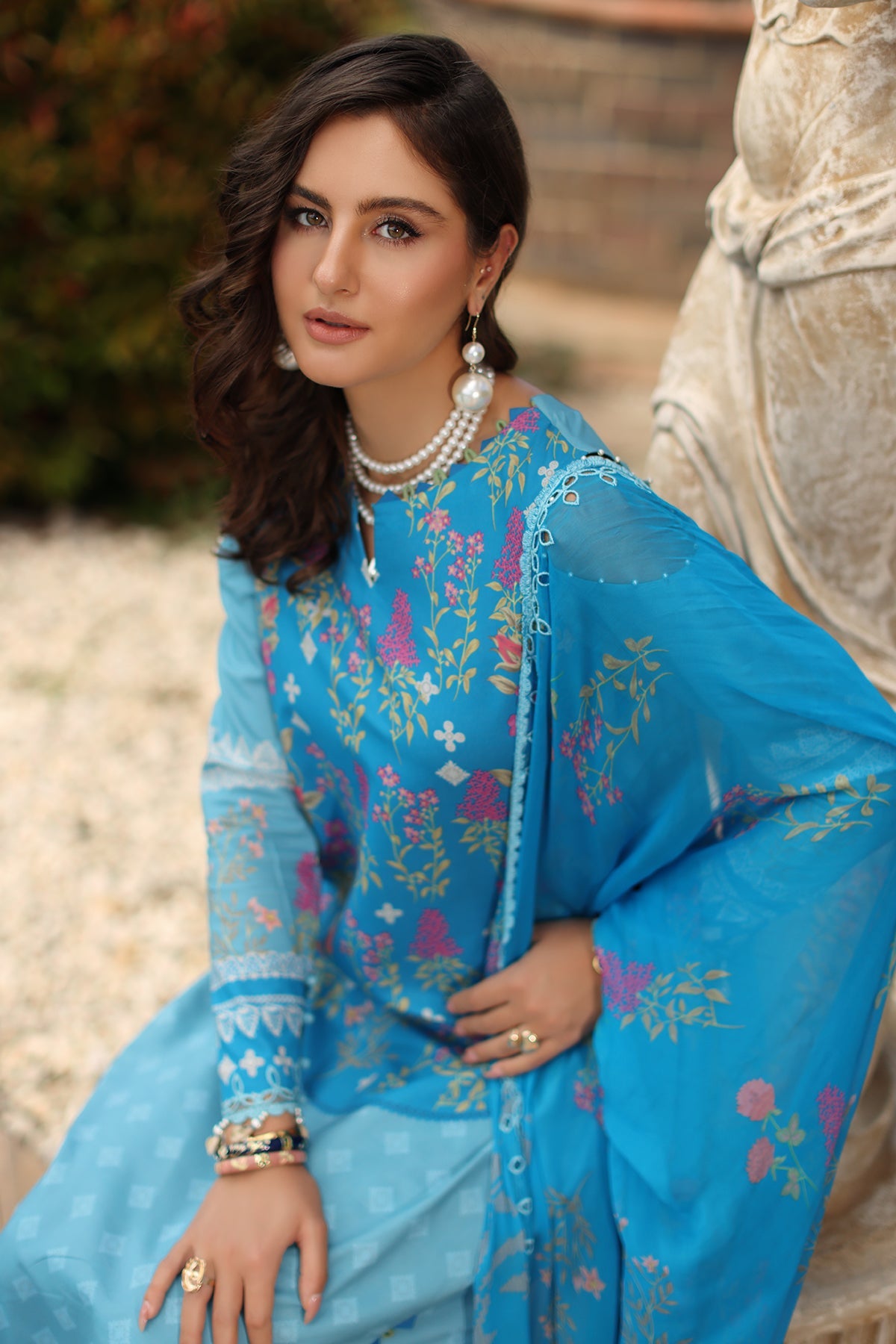 3-PC Unstitched Embroidered Lawn CH6-19