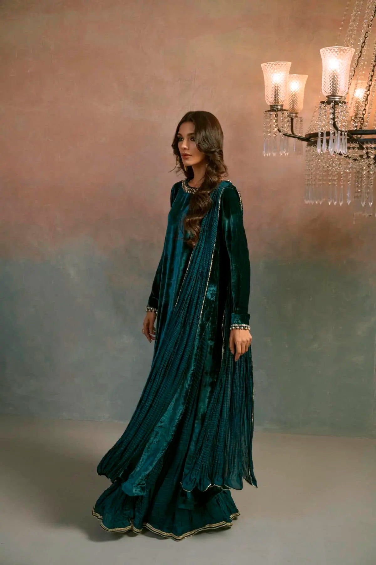 Velvet '25 - Noir Bloom