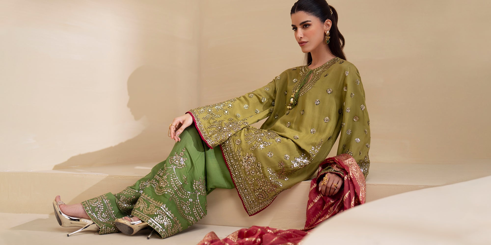 EMBROIDERED SUIT (E0854/104/122)