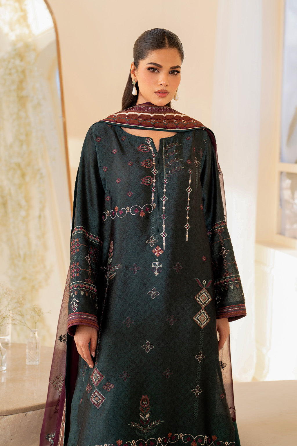 UE-435 Embroidered Pure Jacquard Silk