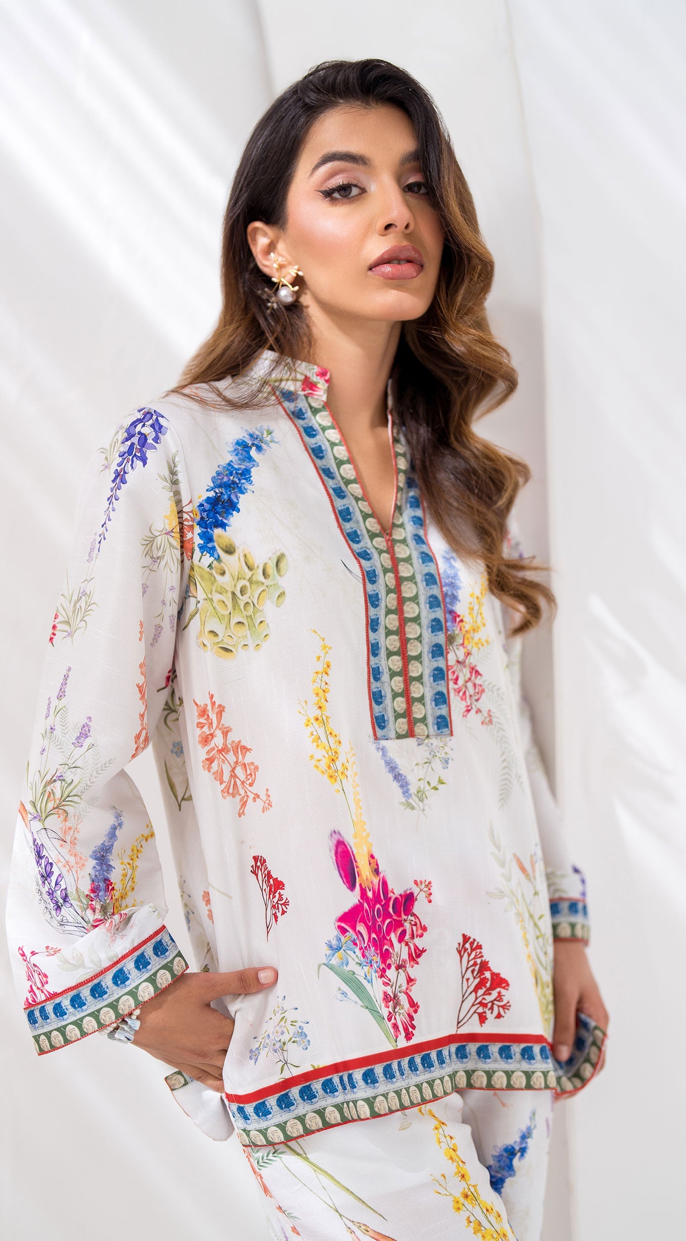 https://cdn.shopify.com/s/files/1/0654/4313/5706/files/29_aa3f8e08-8c4a-4e96-b91a-51348fa1b11e.jpg?v=1716539806