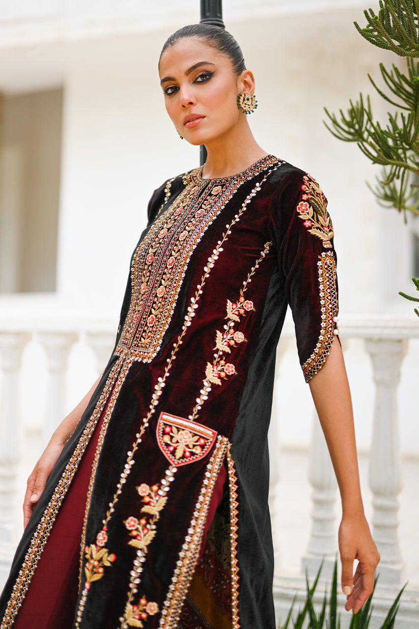 https://cdn.shopify.com/s/files/1/0588/3661/5221/products/2ASMCAMPAIGN-14.jpg?v=1694592273