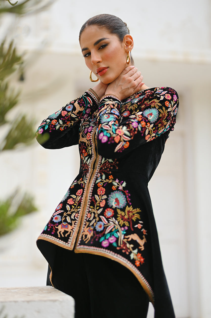 https://cdn.shopify.com/s/files/1/0588/3661/5221/products/2ASMCAMPAIGN-46.jpg?v=1694608445
