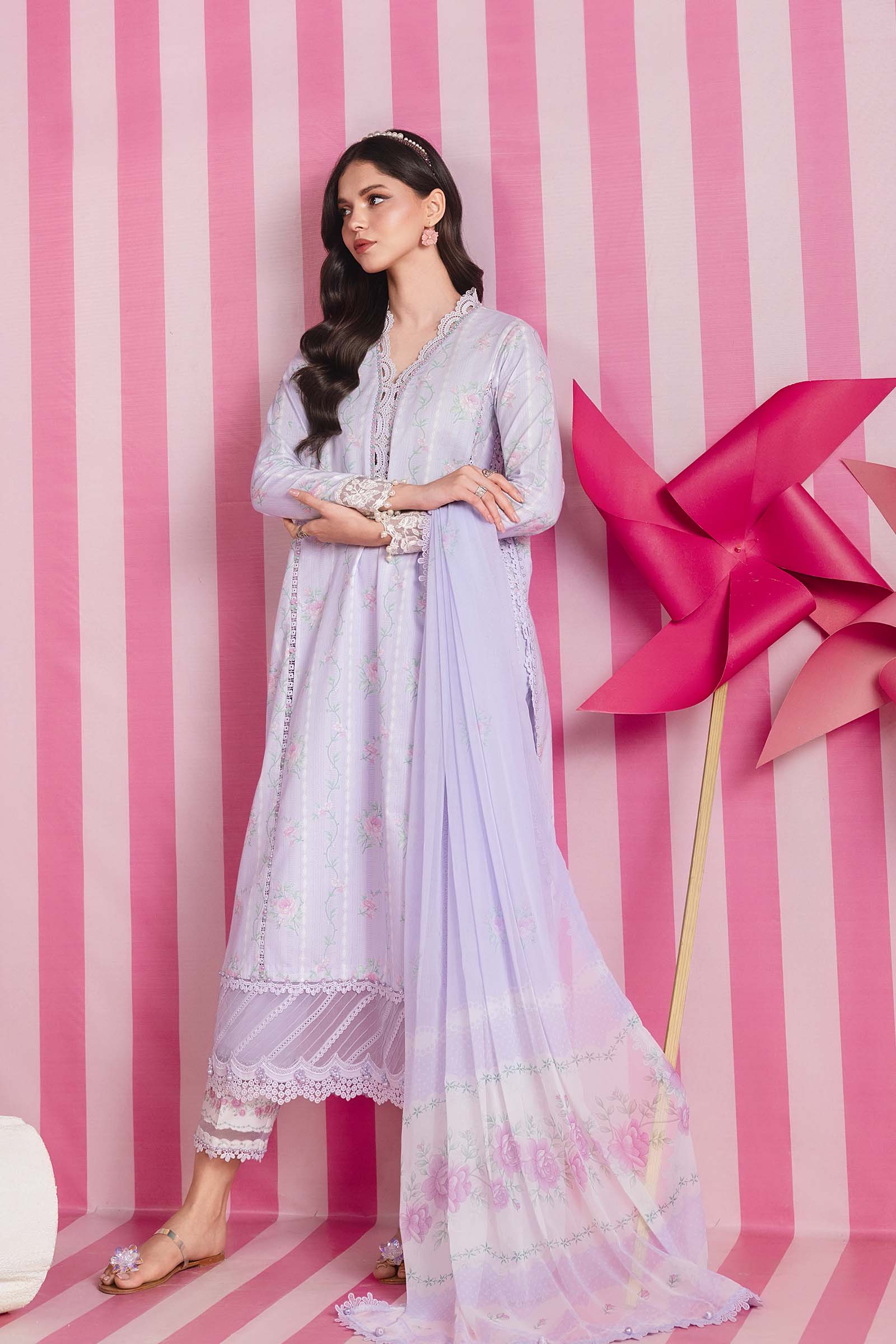 3 Pc Unstitched Embroidered Lawn Suit