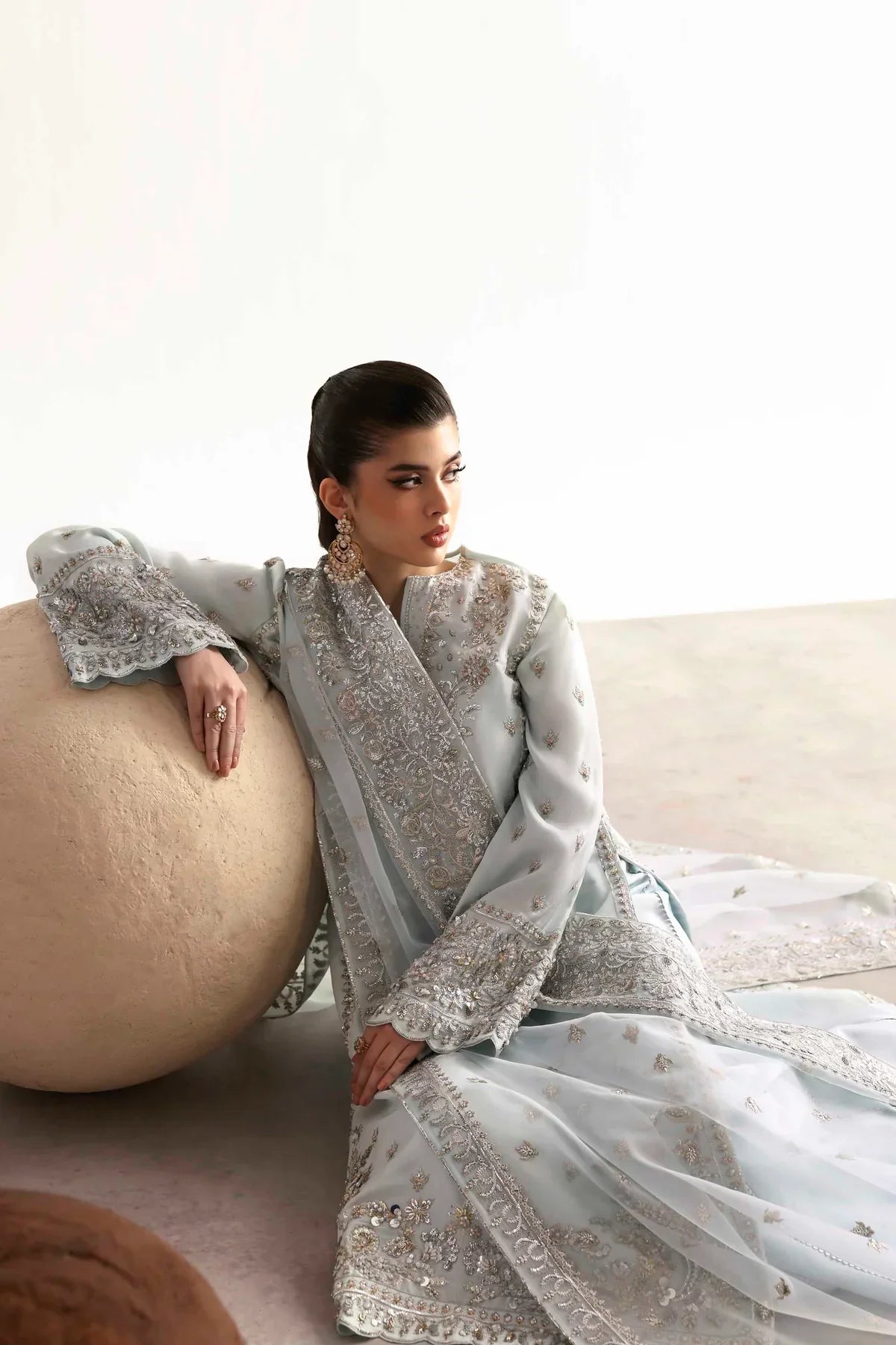 Akbar Aslam – Fawn Style