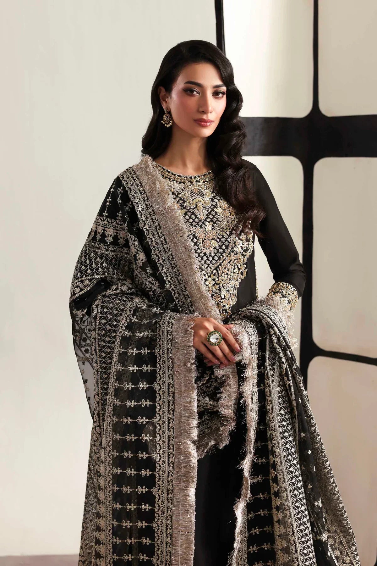 Akbar Aslam – Onyx Style