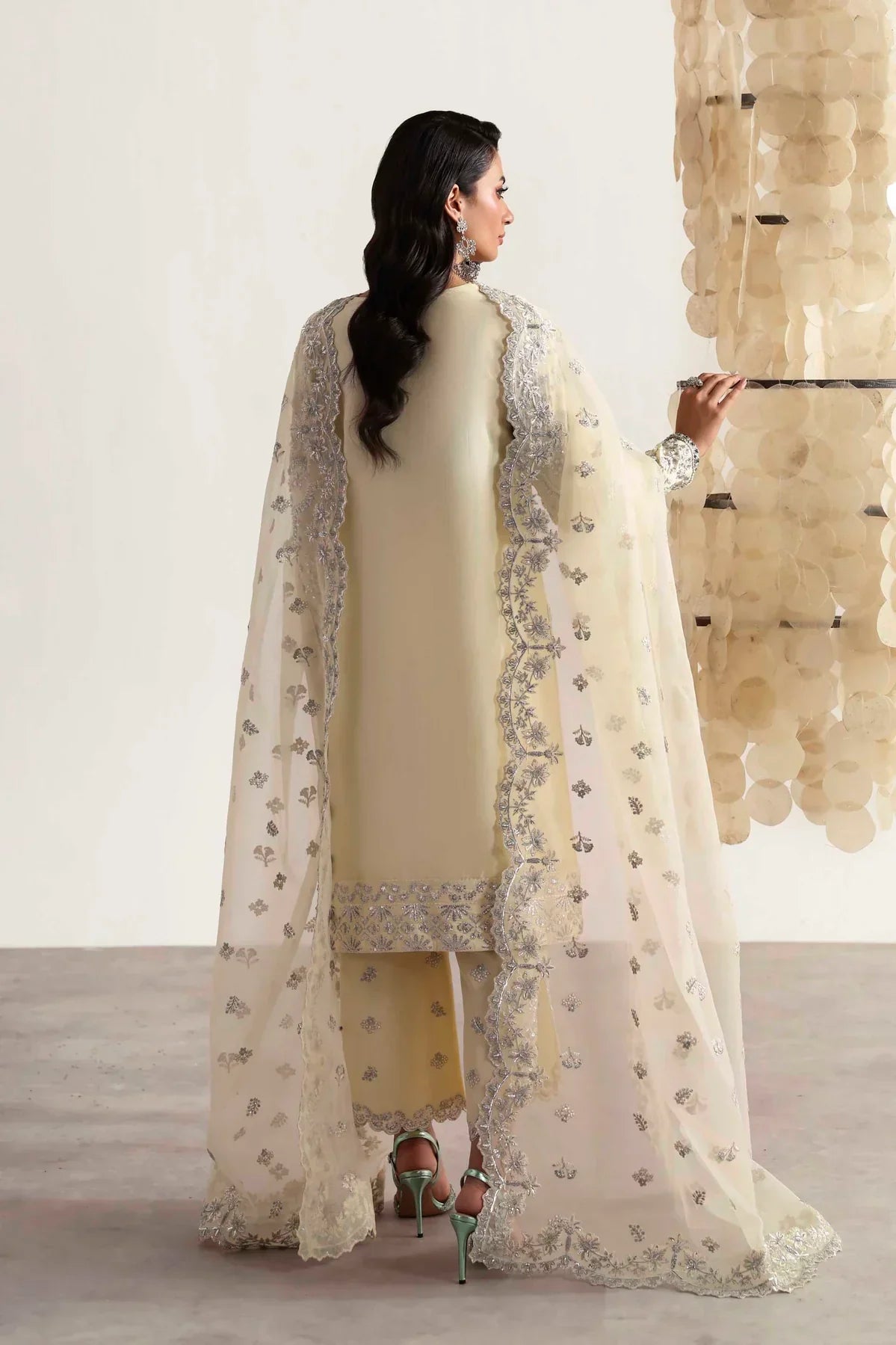 Akbar Aslam – Wisteria Style