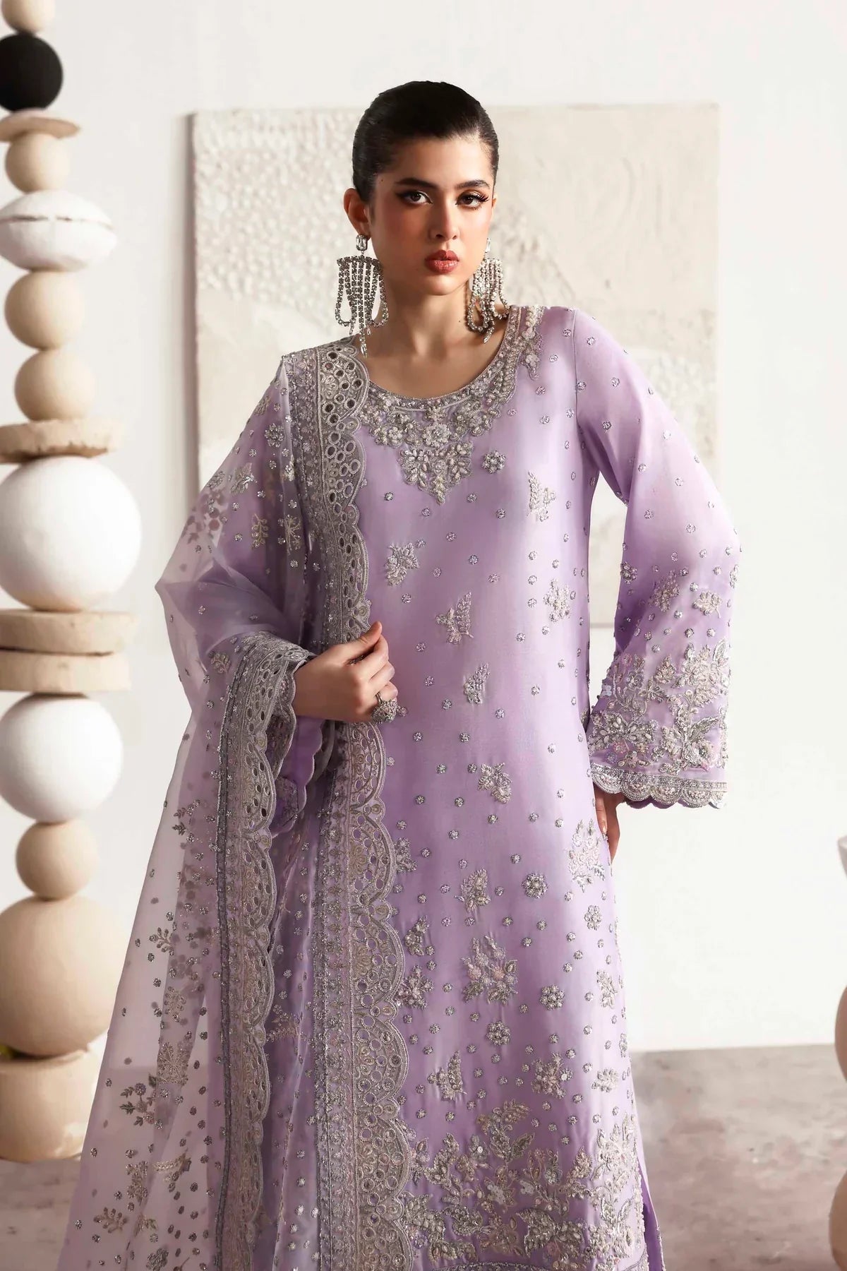 Akbar Aslam – Champagne Style
