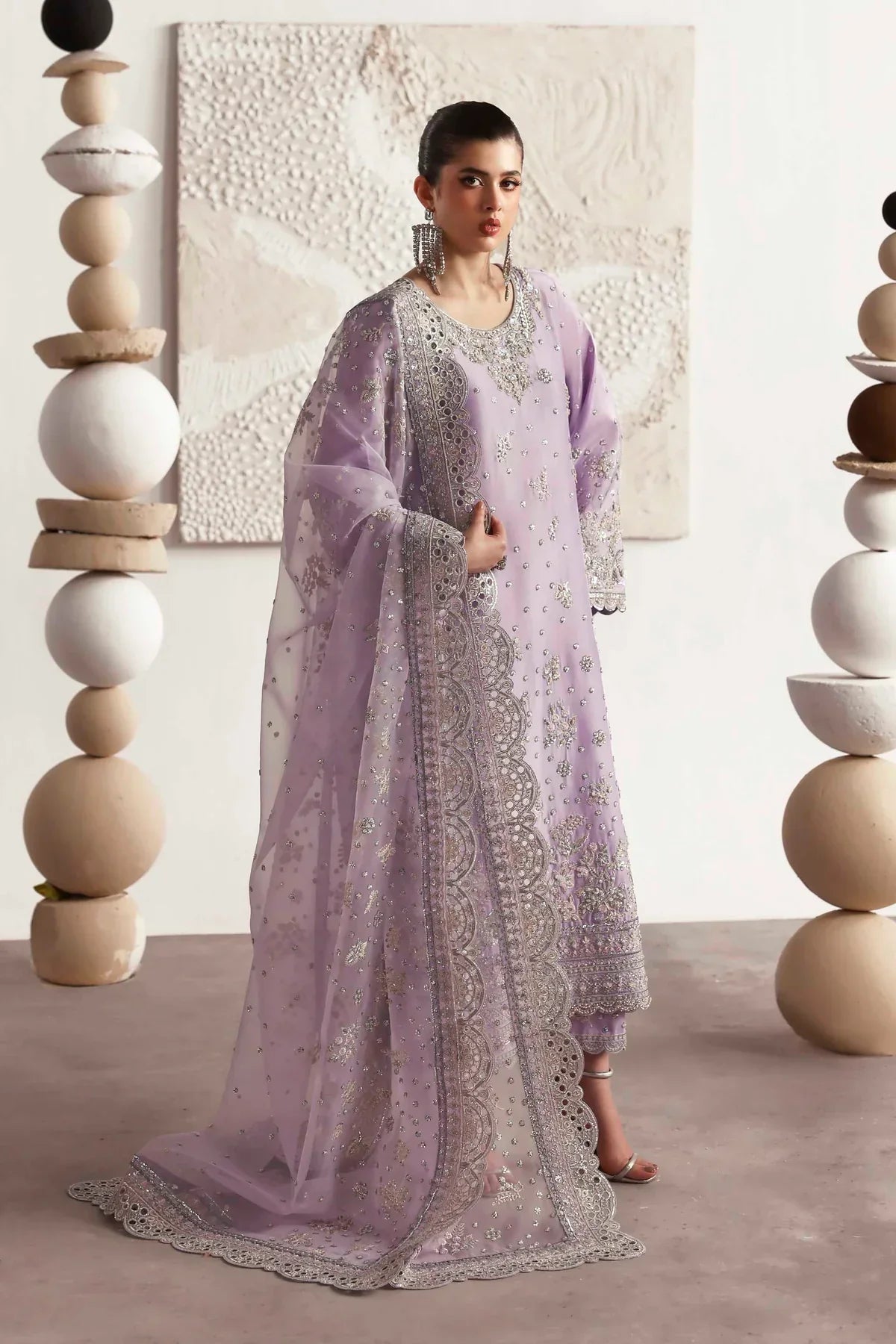 Akbar Aslam – Champagne Style