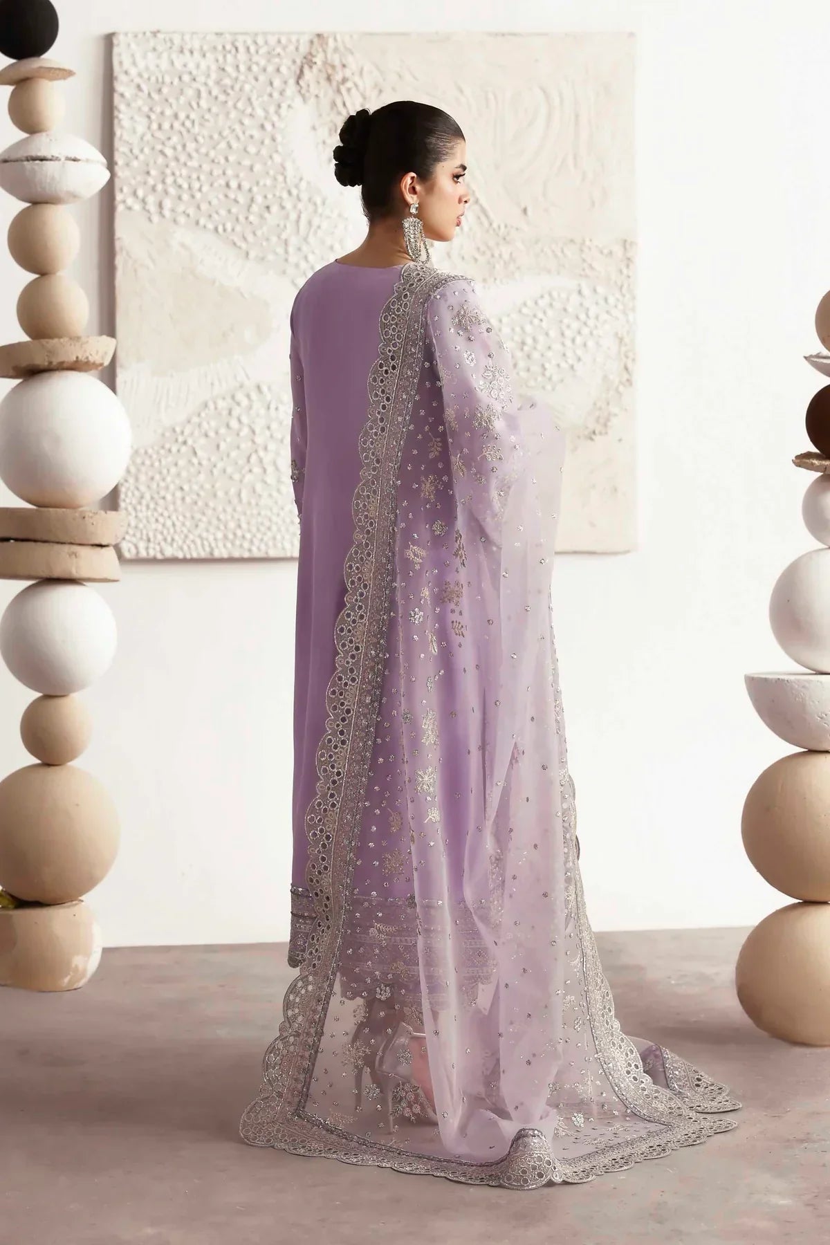 Akbar Aslam – Champagne Style