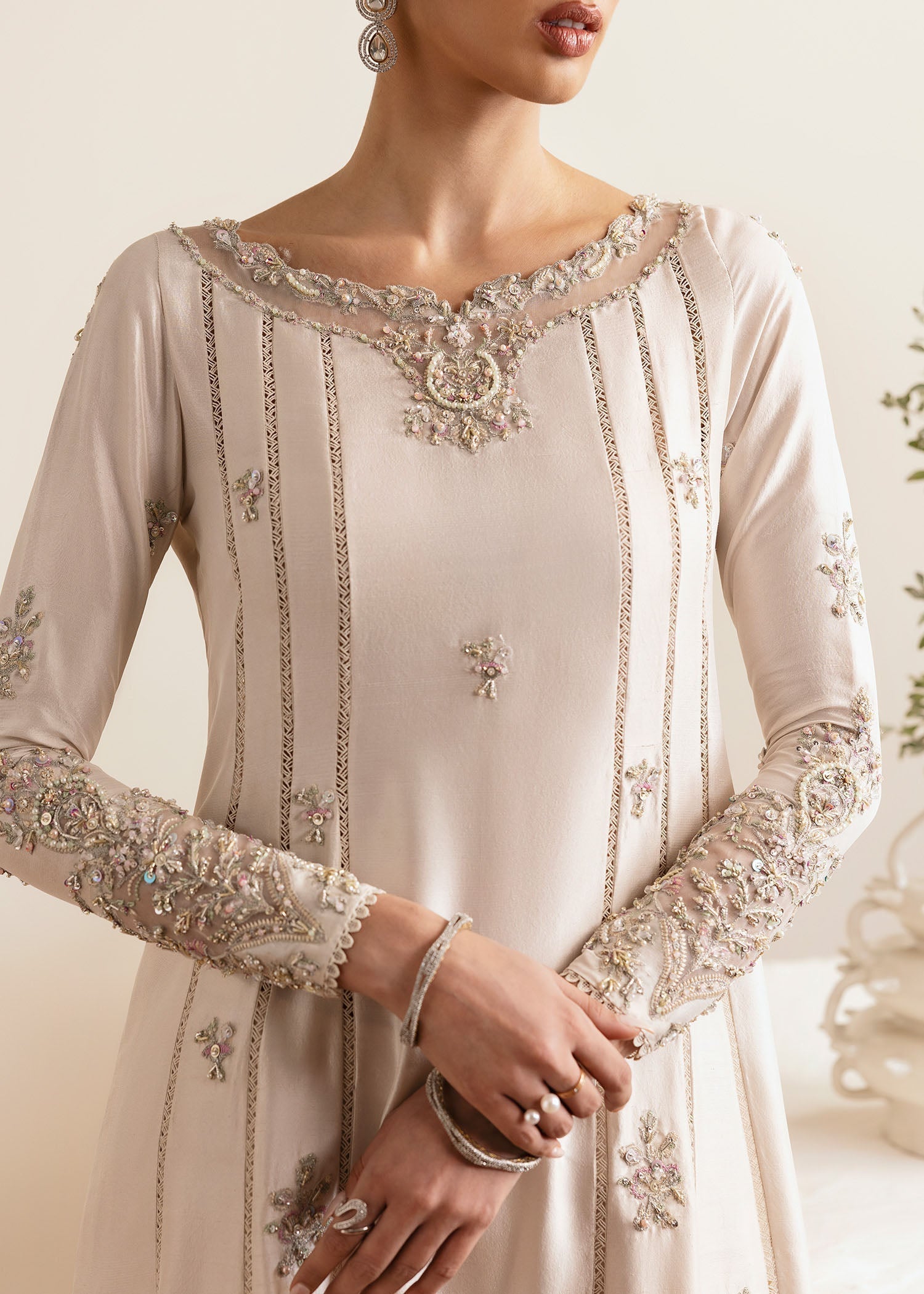 https://cdn.shopify.com/s/files/1/0412/1919/5034/files/2C5A5444_c285141d-9465-4705-9ca4-f12234113e8b.jpg?v=1757504698