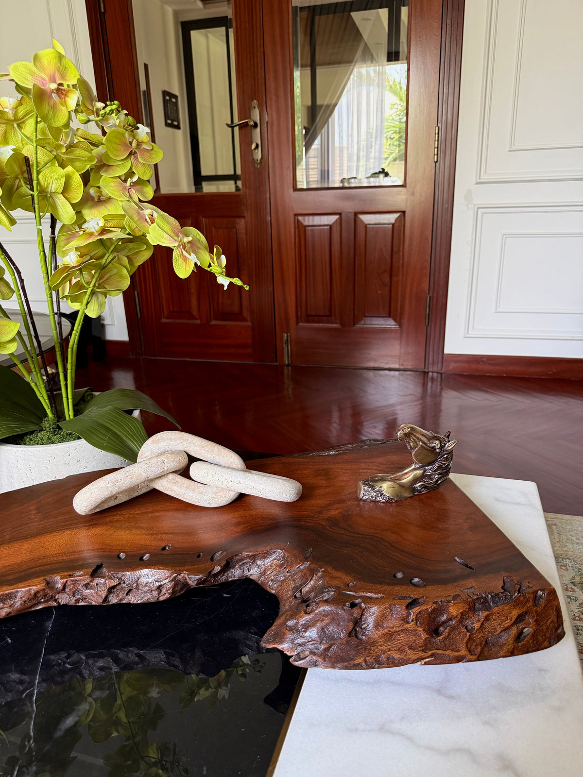 Horse head Tray (elevated) 084