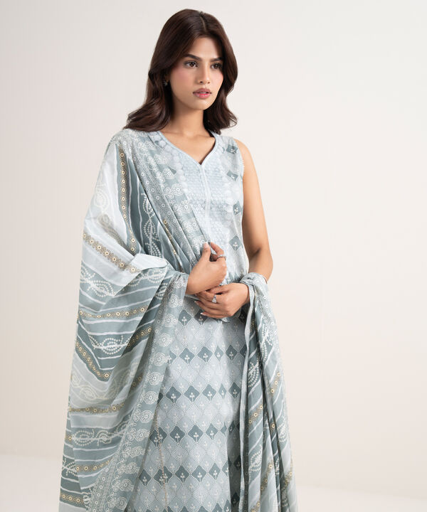 3 Piece - Embroidered Lawn Suit